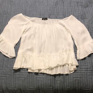💫WHITE OFF THE SHOULDER CROPED BLOUSE💫